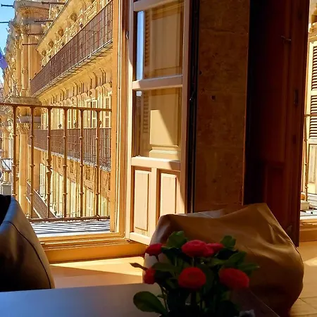 Toro 2, 2º En La Misma Plaza Mayor De Salamanca