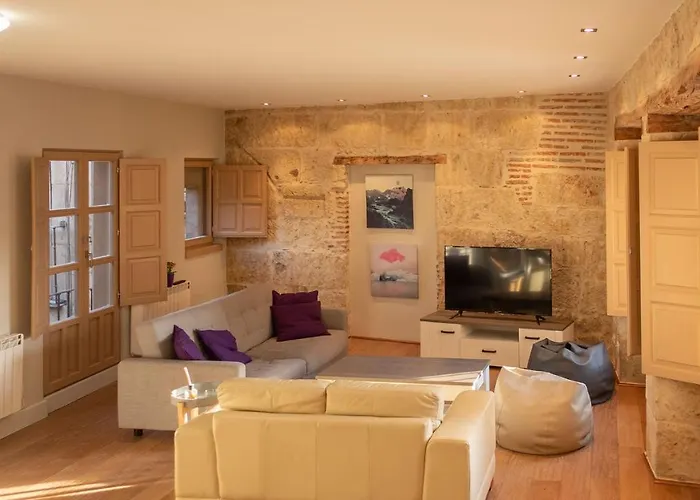 Toro 2, 2º En La Misma Plaza Mayor De